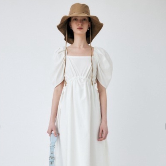 Moussy Cream Colored Size 2 Maxi Dress with Cutouts, Ties & Puffed Sleeves S/M - Picture 1 of 5